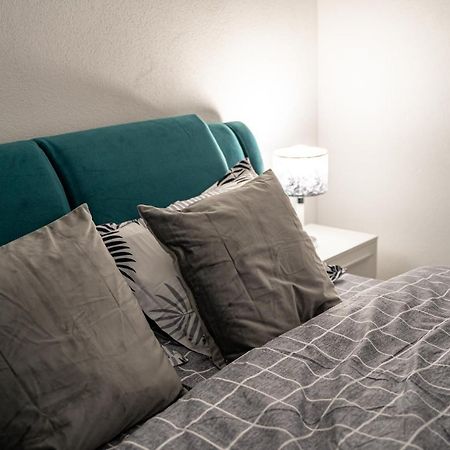 Cozy Apartment In Dumbravita Dumbravita  Eksteriør billede