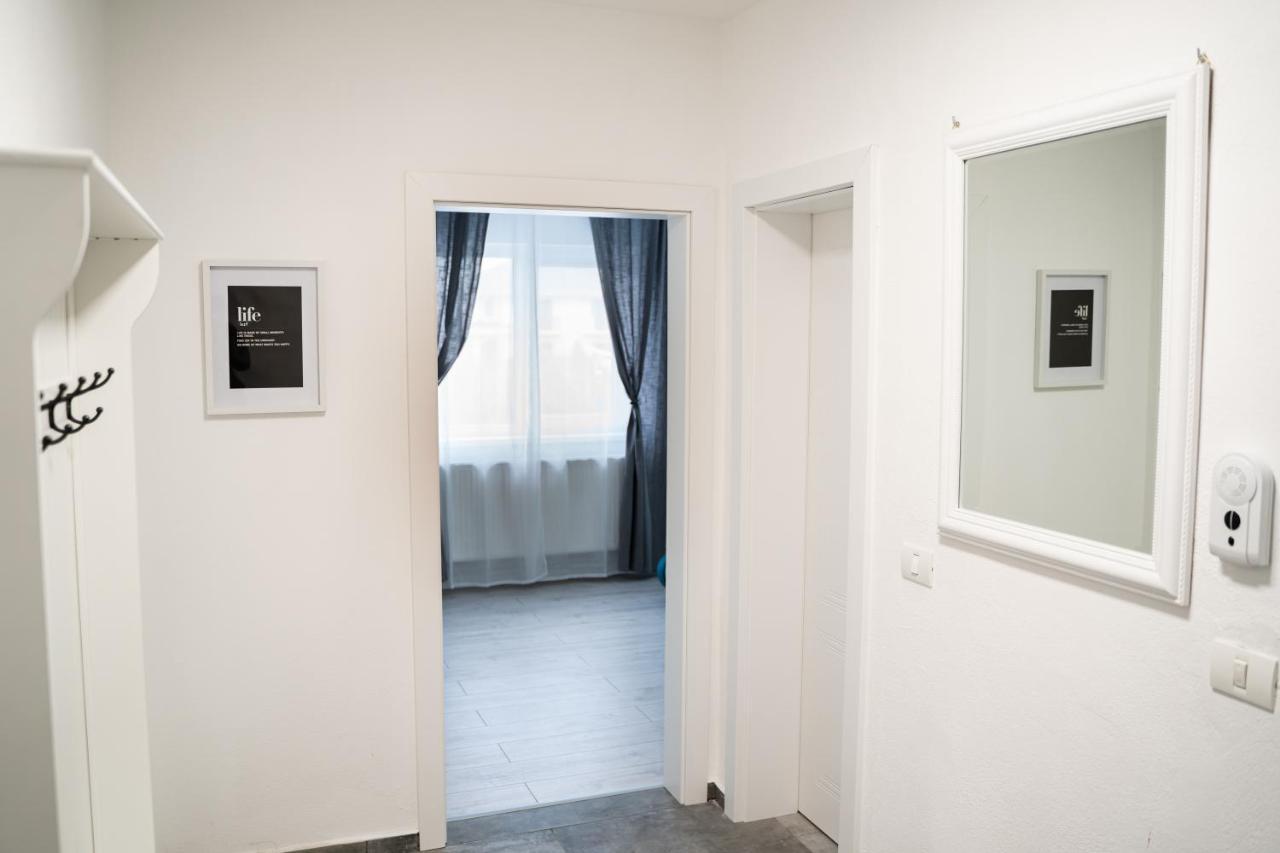 Cozy Apartment In Dumbravita Dumbravita  Eksteriør billede